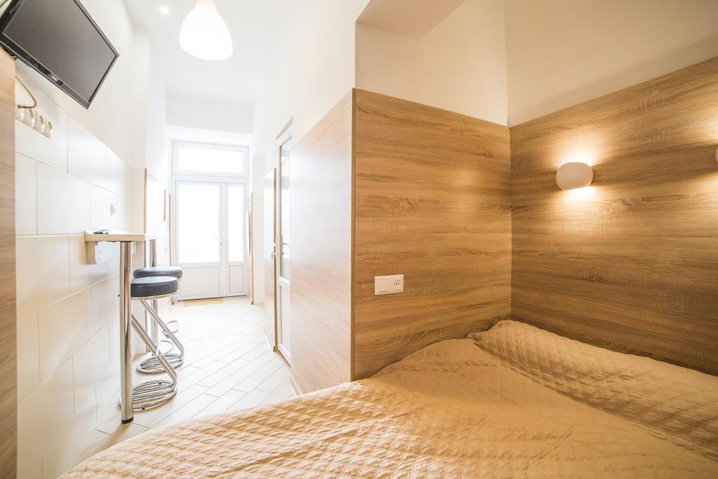 Apartment On Kulisha 29-А Лвив Екстериор снимка